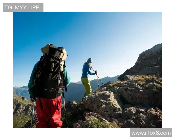 广州攀岩队技术探讨：提升攀岩技巧与团队协作的策略与经验分享